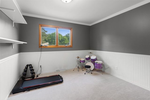 1055 E Hollywood Boulevard, Thetford Township, MI 48420