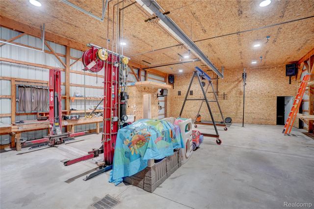 1055 E Hollywood Boulevard, Thetford Township, MI 48420