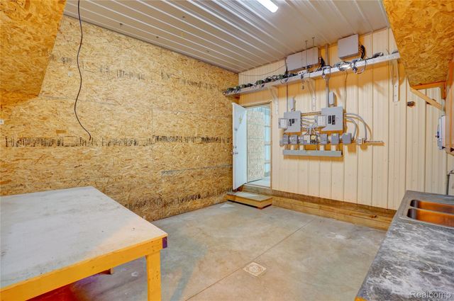 1055 E Hollywood Boulevard, Thetford Township, MI 48420