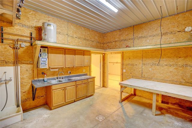 1055 E Hollywood Boulevard, Thetford Township, MI 48420