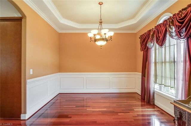 2172 Cherrywood Drive, Clemmons, NC 27012