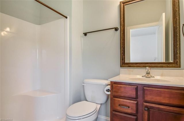 2172 Cherrywood Drive, Clemmons, NC 27012
