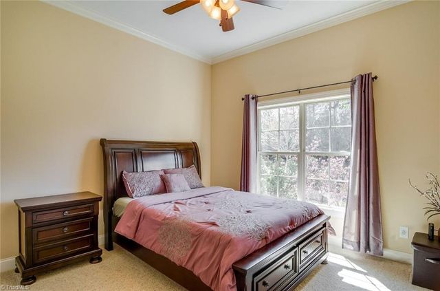 2172 Cherrywood Drive, Clemmons, NC 27012