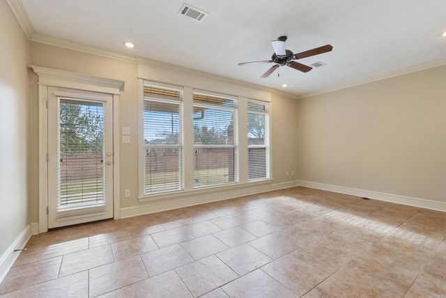 4655 Palm Springs Circle # 1, Conway, AR 72034