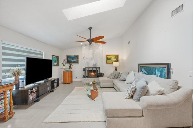 13175 Doubletree Circle, Wellington, FL 33414
