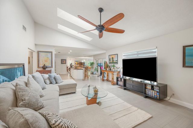 13175 Doubletree Circle, Wellington, FL 33414