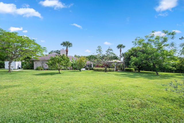 13175 Doubletree Circle, Wellington, FL 33414