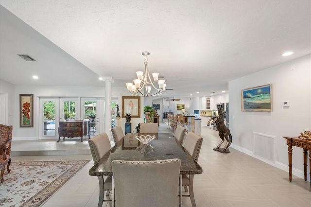 13175 Doubletree Circle, Wellington, FL 33414