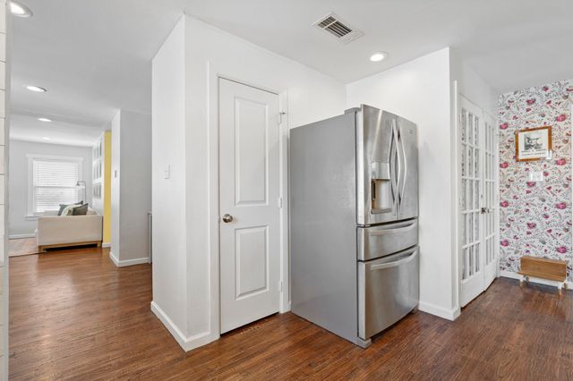 312 Hillcrest Avenue, Richardson, TX 75081