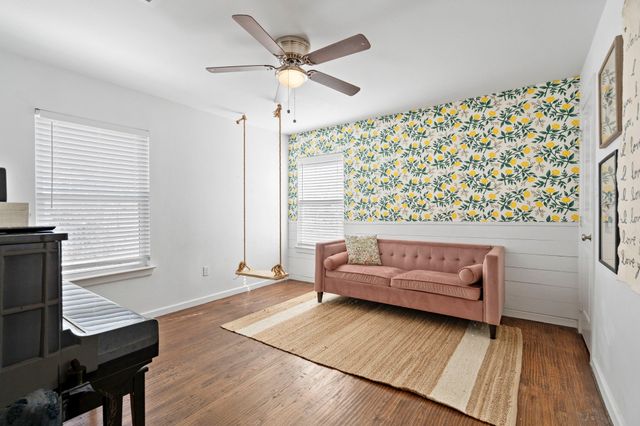 312 Hillcrest Avenue, Richardson, TX 75081