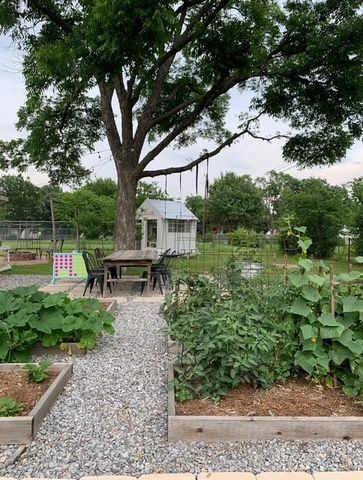 312 Hillcrest Avenue, Richardson, TX 75081