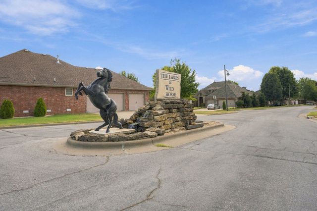 4535 E Cromwell Street, Springfield, MO 65802