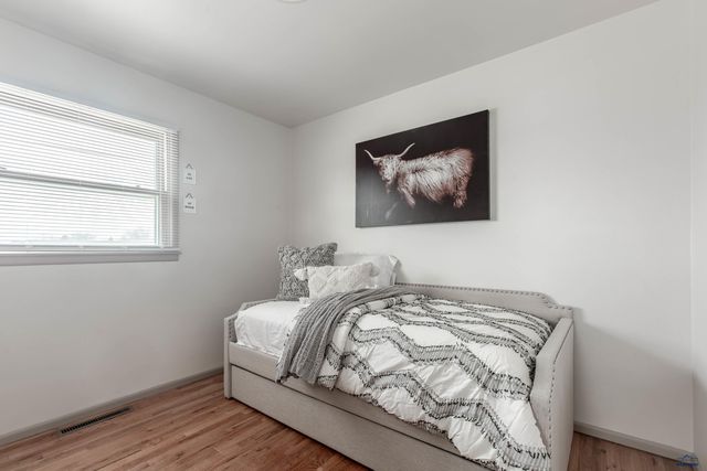 518 E OAKLAND, Rapid City, SD 57701