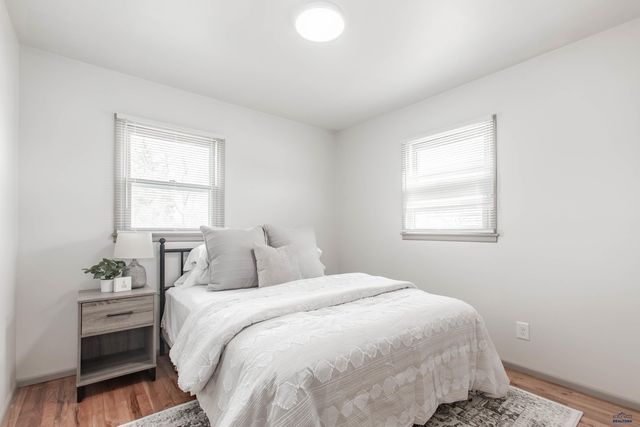 518 E OAKLAND, Rapid City, SD 57701