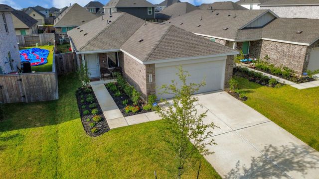 28715 Texas Plains Drive, Hockley, TX 77447