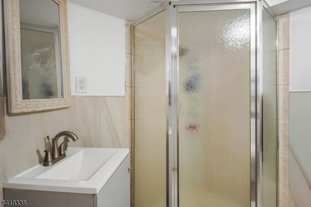 134 Burgess Pl, Passaic City, NJ 07055