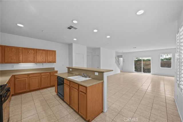 7353 Ellena West Unit 112 West, Rancho Cucamonga, CA 91730