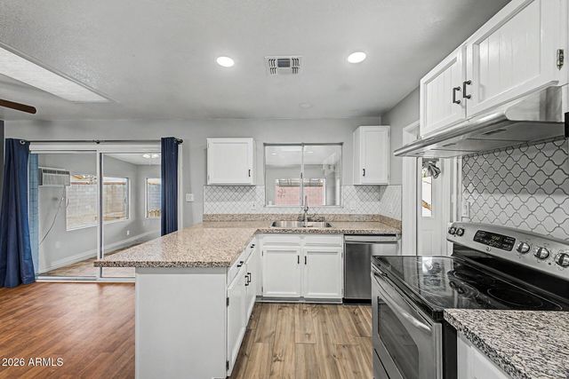 10537 W LAWRENCE Lane, Peoria, AZ 85345