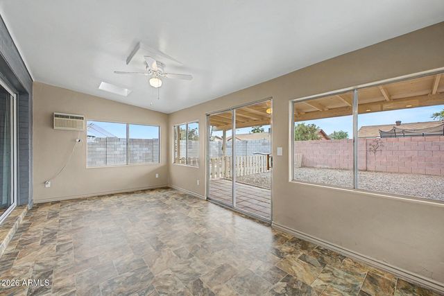 10537 W LAWRENCE Lane, Peoria, AZ 85345