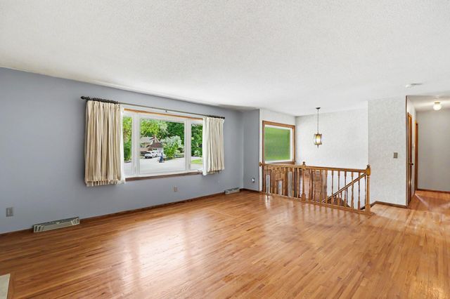4833 Ensign Avenue N, New Hope, MN 55428