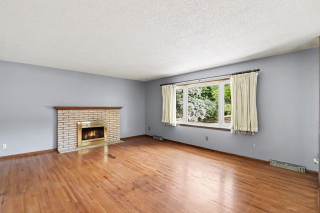 4833 Ensign Avenue N, New Hope, MN 55428