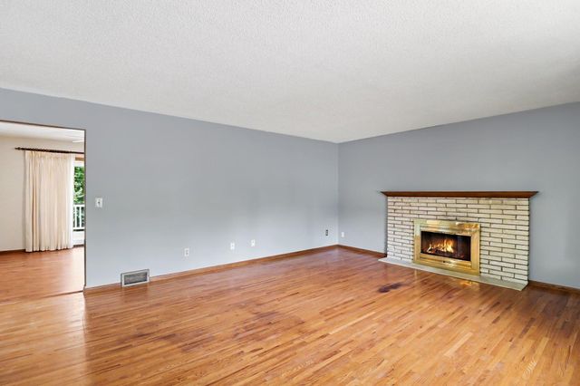 4833 Ensign Avenue N, New Hope, MN 55428
