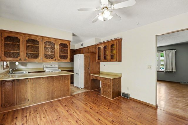 4833 Ensign Avenue N, New Hope, MN 55428
