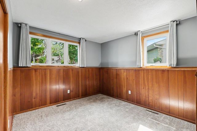 4833 Ensign Avenue N, New Hope, MN 55428