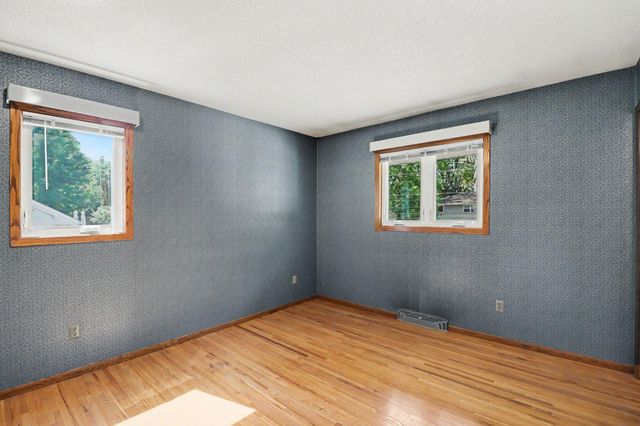 4833 Ensign Avenue N, New Hope, MN 55428