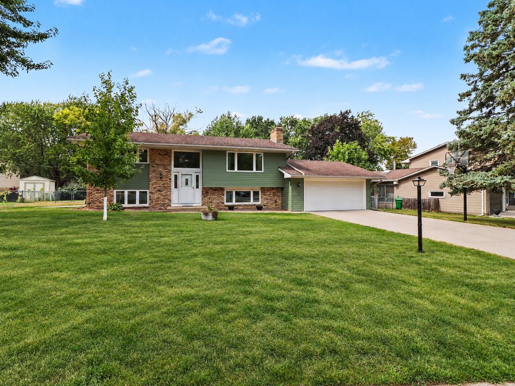 4833 Ensign Avenue N, New Hope, MN 55428 — photo 4