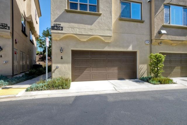 1577 Castillo Way 5, Vista, CA 92081