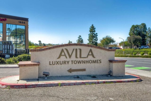 1577 Castillo Way 5, Vista, CA 92081