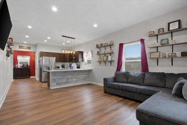 120 MCGEE Avenue, Council Bluffs, IA 51503