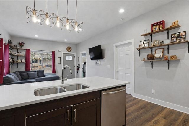 120 MCGEE Avenue, Council Bluffs, IA 51503