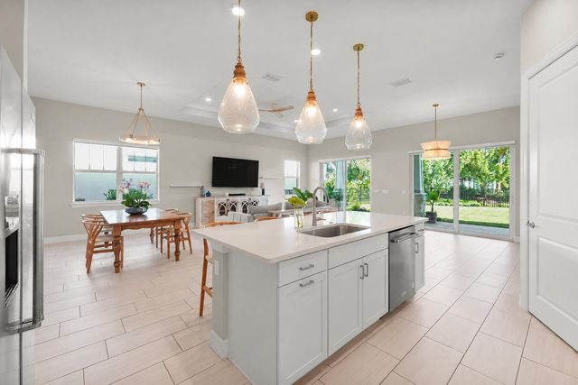 12529 Triumph Lane, Palm Beach Gardens, FL 33412