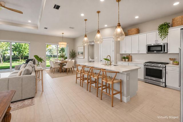 12529 Triumph Lane, Palm Beach Gardens, FL 33412