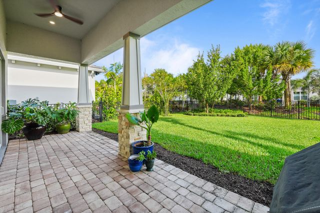 12529 Triumph Lane, Palm Beach Gardens, FL 33412