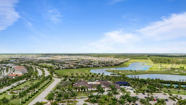 12529 Triumph Lane, Palm Beach Gardens, FL 33412