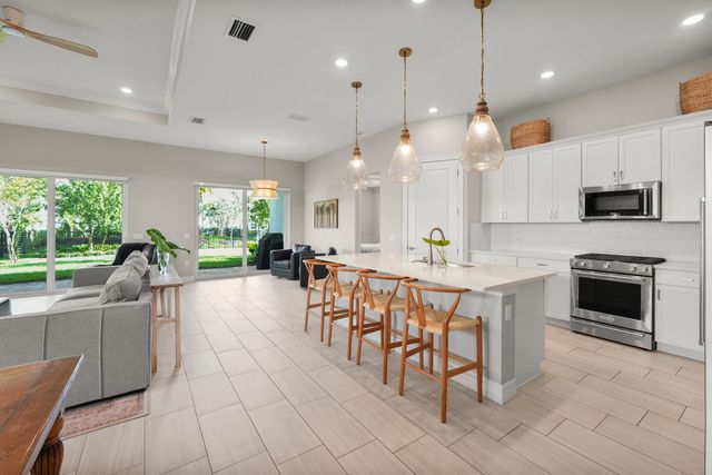 12529 Triumph Lane, Palm Beach Gardens, FL 33412