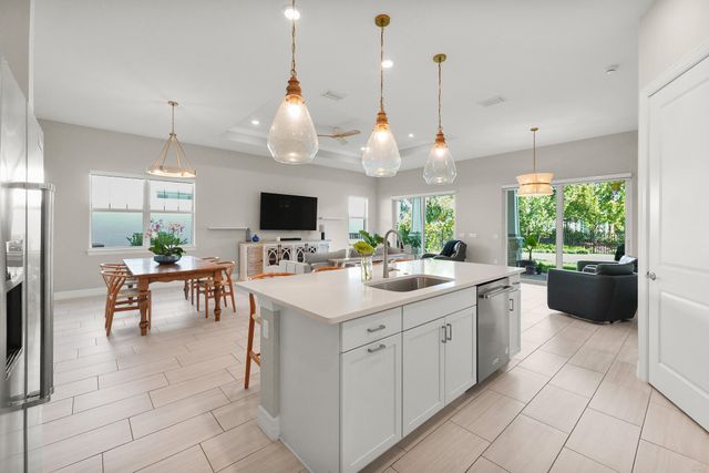 12529 Triumph Lane, Palm Beach Gardens, FL 33412