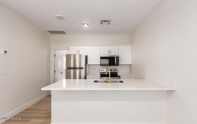 1243 E Adams Street, Phoenix, AZ 85034