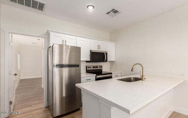 1243 E Adams Street, Phoenix, AZ 85034