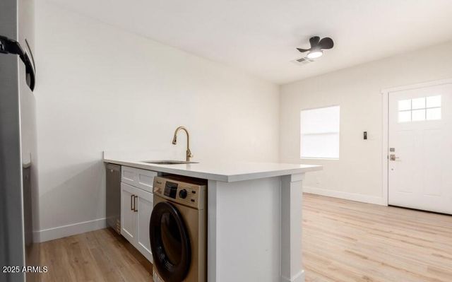 1243 E Adams Street, Phoenix, AZ 85034