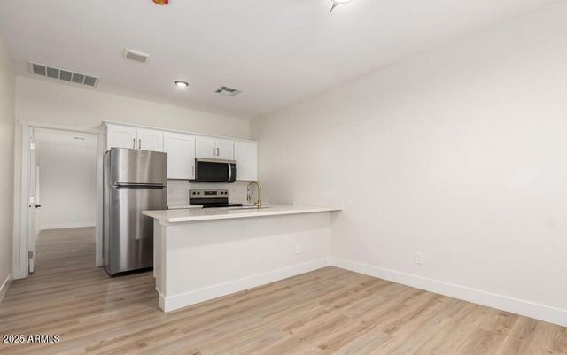 1243 E Adams Street, Phoenix, AZ 85034