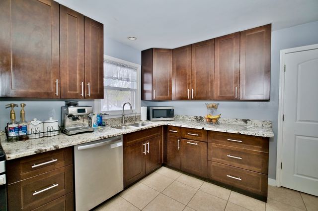 28W587 Leverenz Road, Naperville, IL 60564