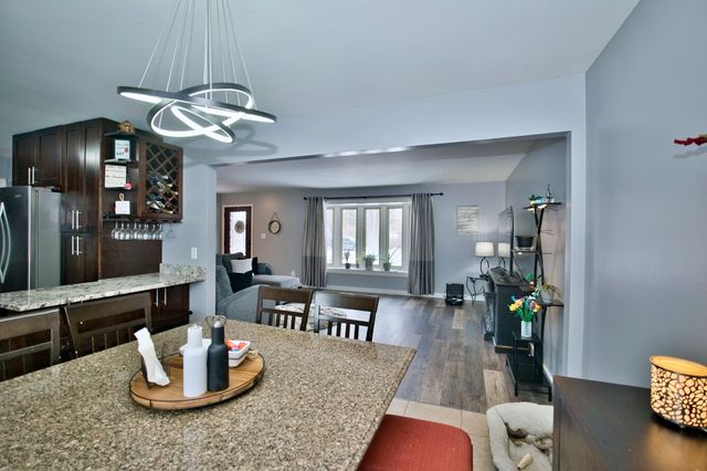 28W587 Leverenz Road, Naperville, IL 60564