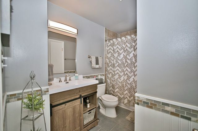 28W587 Leverenz Road, Naperville, IL 60564