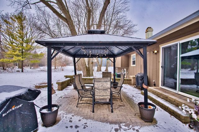 28W587 Leverenz Road, Naperville, IL 60564