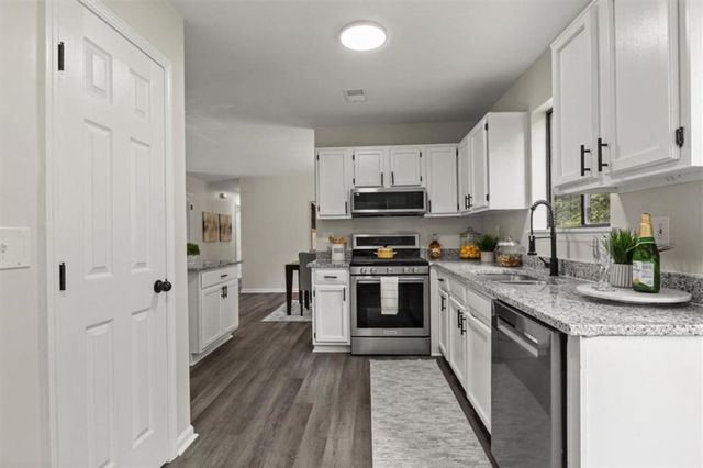 4912 BAYSIDE Court, Stone Mountain, GA 30088