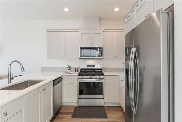 2406 NE Victor Place, Bend, OR 97701